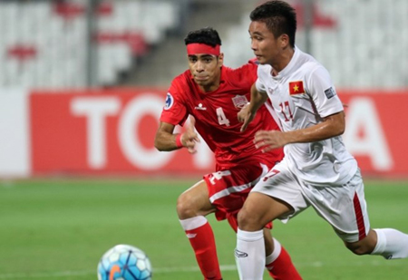 U19 Việt Nam (áo trắng) đã lập kỳ tích tại vòng chung kết U19 châu Á.
